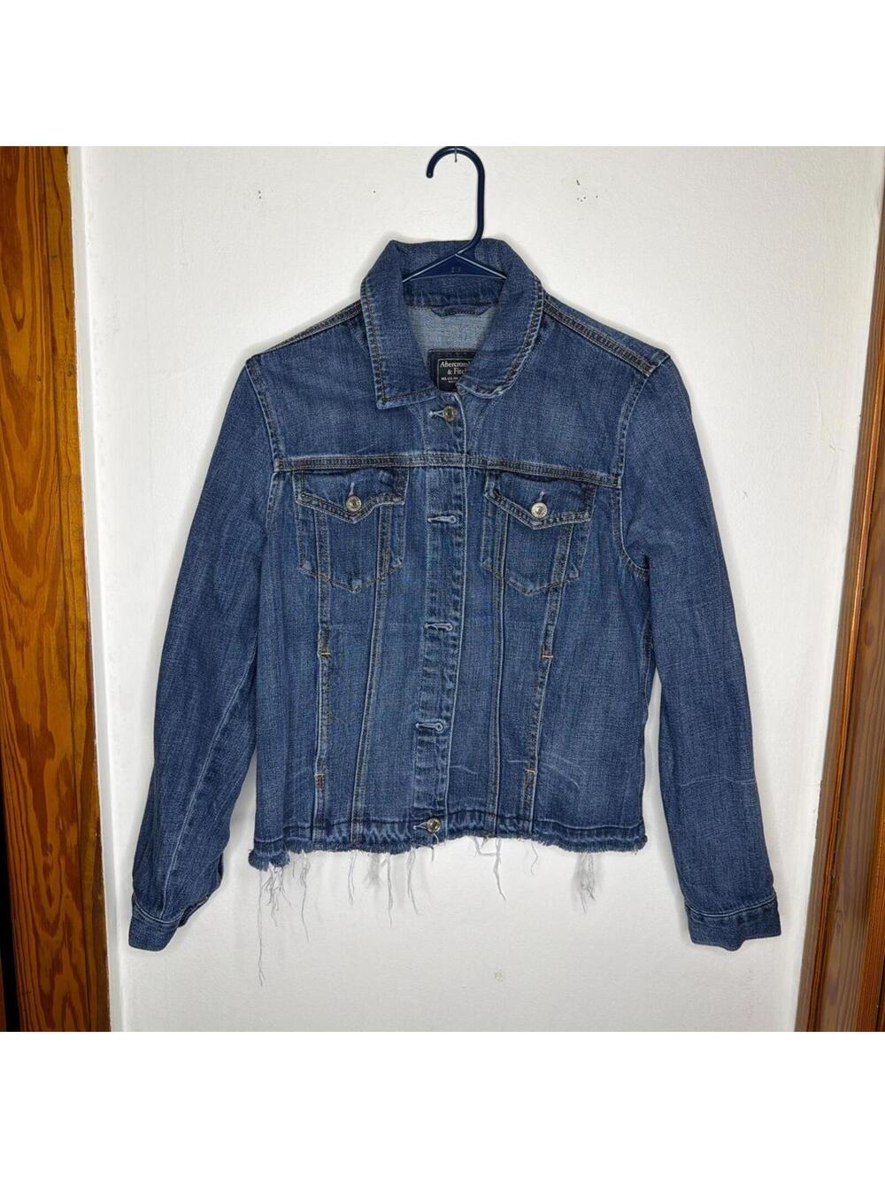 Distressed denim Abercrombie Fitch fringe jacket women’s L